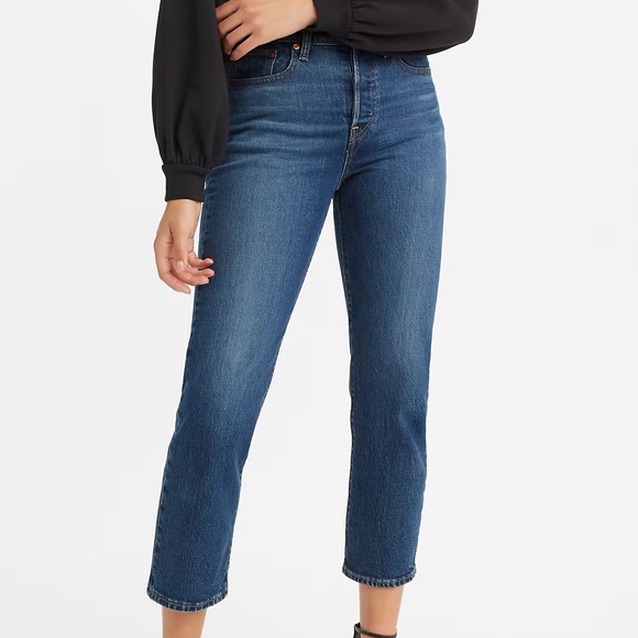 Levi's Denim - NWT Levi's® Premium
WEDGIE STRAIGHT FIT WOMEN'S JEANS SIZE 23 / length 26